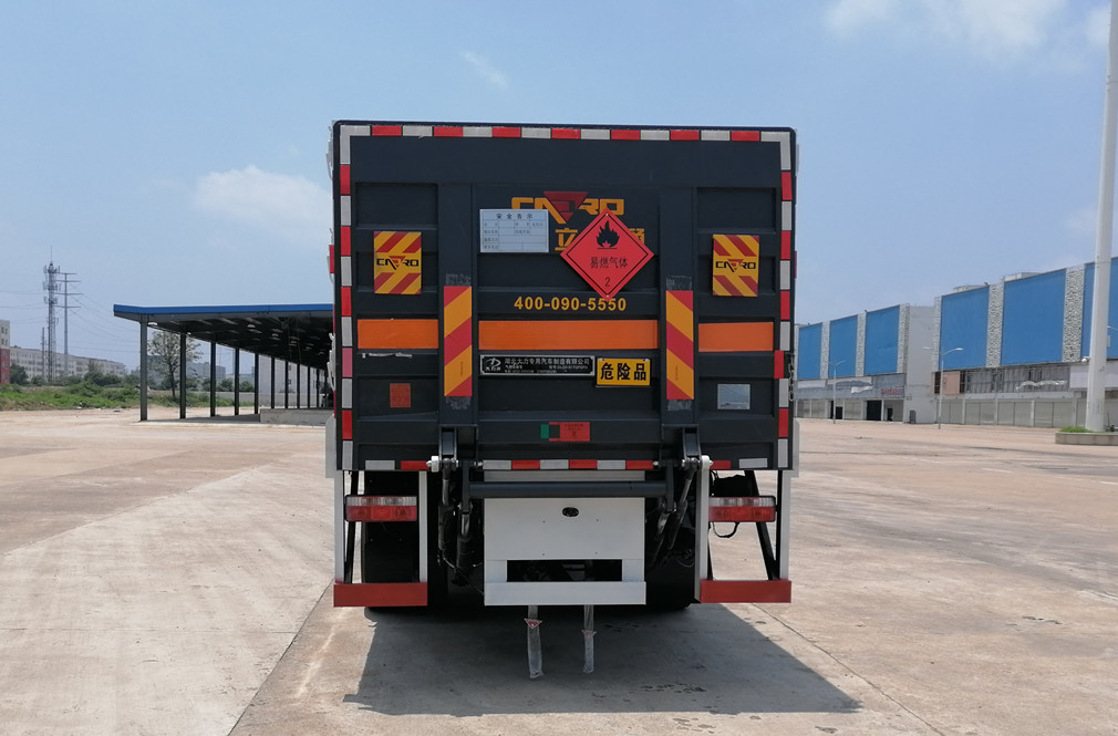 东风6.3米/6.8/7.6米货厢气瓶运输车