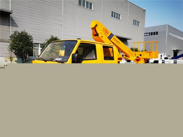 国六18S江铃双排高空作业车