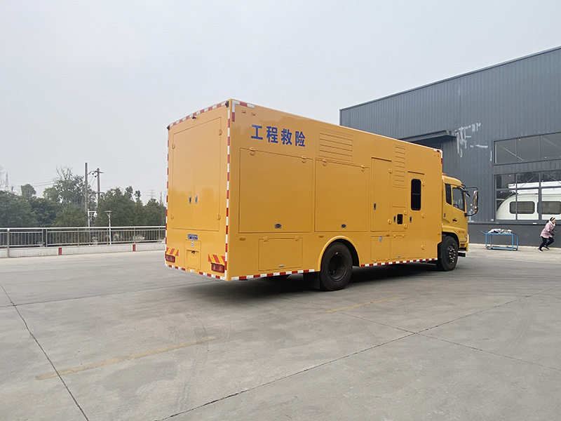 极速糖果1000电子牌东风天锦3000方排水车（休息室）