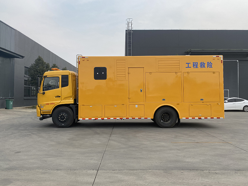 极速糖果1000电子牌东风天锦3000方排水车（休息室）