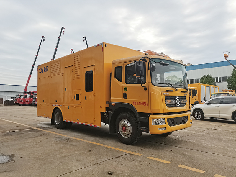 极速糖果1000电子牌东风多利卡3000方排水车（休息室）